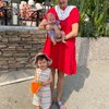 Potret Perdana Baby Djala Main ke Pantai, Seru Bareng Kakak Djiwa dan Nenek