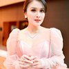 Auranya Selalu Mahal dan Berkelas, Ini Deretan Potret Sandra Dewi yang Dijuluki Real Life Princess oleh Netizen