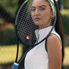 Deretan Potret Cantik Raline Shah Pakai Baju Tenis Warna Putih, Tampilannya Mahal Banget