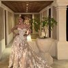 Aura Bahagia Sangat Terpancar, Intip Yuk Momen Pernikahan Bunga Citra Lestari & Tiko Aryawardhana dari Akad hingga After Party! 