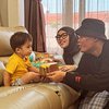 Adzam Ultah ke-2, Sule dan Putri Delina Beri Kejutan Ulang Tahun di Rumah Nathalie Holscher