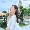 8 Potret Jessica Jane Kenakan Baju Khas Thailand, Auranya Ngalahin Lisa BLACKPINK!
