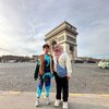 Kompak Banget Kayak Keluarga Cemara, Ini Potret Family Photoshoot Raffi Ahmad di Paris