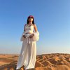 6 Potret Cantik Caitlin Halderman di Gurun Dubai, Pesonanya Sukses Bikin Jatuh Hati Nih!
