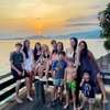 Bareng Maxime Bouttier, Ini Deretan Momen Luna Maya Rayakan Tahun Baru Bersama Keluarga Besar di Bali