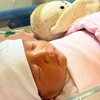 10 Potret Perdana Baby Brielle Anak Kedua Billy Davidson, Wajah Cantiknya Gemesin Banget!