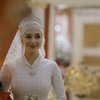 8 Potret Resepsi Royal Wedding Prince Mateen & Anisha Rosnah, Buket Permatanya Jadi Sorotan! 