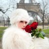 8 Potret Influencer Shella Saukia di Paris dengan OOTD Serba Bulu Sambil Jinjing Tas Hermes, Netizen Sebut Outfitnya Mirip Alpaca! 