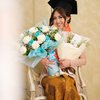 10 Potret Wisuda Sisca eks JKT48, Langsung Pamer Cincin Nih?