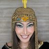 6 Potret Ayu Dewi Cosplay Cleopatra, Sang Suami Langsung Tertekan!