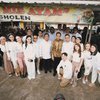Dari Raffi Ahmad Sampai Ria Ricis, Ini Potret Para Artis Makan Bakso Bareng Jokowi dan Prabowo di Magelang