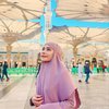 8 Potret Prilly Latuconsina Berhijab di Madinah, Cantik bak Bidadari Surga!