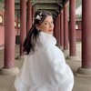 Potret Sabrina Chairunnisa Pakai Hanbok di Korea, Cantik Banget!