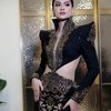 7 Potret Penampilan Hana Saraswati di Gala Premiere Film Lampir, Cantiknya Manglingi!