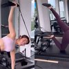Punya Body Goals Idaman, Ini 8 Potret Gisella Anastasia saat Latihan Pilates