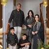 Potret Keluarga Nia Ramadhani Sarimbitan Sambut Ramadhan, Penampilan Mikhayla Jadi Sorotan