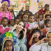 7 Potret Cinta Laura di Wamena Papua, Berbaur dan Berbagi Kebahagiaan dengan Anak-anak Lokal