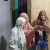 Takjub Lihat Nenek Difabel yang Hafal Al Quran, Ini Potret Baim Wong yang Numpang Sahur di Rumah Warga