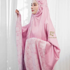 Tampil Kompak Bareng Buah Hati, Ini Foto-Foto Inara Rusli Mejeng dengan Outfit Lebaran Produk Sendiri