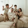 Salfok Sama Pose Cipung yang Lucu, Ini Family Photoshoot Raffi Ahmad dan Nagita Slavina untuk Lebaran 2024