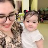 Pesona Bule Jawa Nih, Ini Deretan Foto Terbaru Baby Kenes Anak Nella Kharisma yang Makin Gemoy 