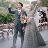 Viral Pasangan Ini Minta Fotonya Diedit karena Hanya Nikah di KUA, 9 Hasil Editannya Keren Banget!