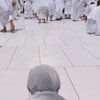 Foto Keluarga Atta Halilintar Setiba di Mekkah, Ajak Ameena Sholat Depan Kabah-Berbagai Takjil Jumat Berkah
