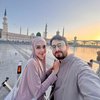 Potret Hamidah Rachmayanti dan Irvan Farhad Umrah di Penghujung Ramadan