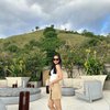 9 Foto Gaya Liburan Lyodra Ginting di Labuan Bajo, Viewnya Dipuji Kalah Cantik!