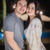 Sempat Diterpa Isu Orang Ketiga, Begini Foto-Foto Romantis Rizky Nazar dan Syifa Hadju Selama Berpacaran! 