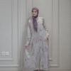 8 Foto Donita Selalu Menawan dengan Gaya Hijab Segi Empat Simple, Bisa Jadi Referensi Fashion Nih!