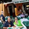 Jarang Diumbar, Ini Foto Liburan Romantis Donna Harun dengan Suami ke Italia