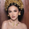Foto Mahalini Dalam Balutan Kain Tenun Bali, Menawan di Sesi Prewedding Jelang Hari Pernikahan