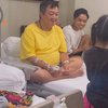 7 Foto Sarwendah Temani Orang Tua Opname di Rumah Sakit tanpa Ruben Onsu