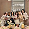 7 Foto Bidral Shower Rona Eks JKT48 bersama Para Member, Penuh Kebahagiaan!