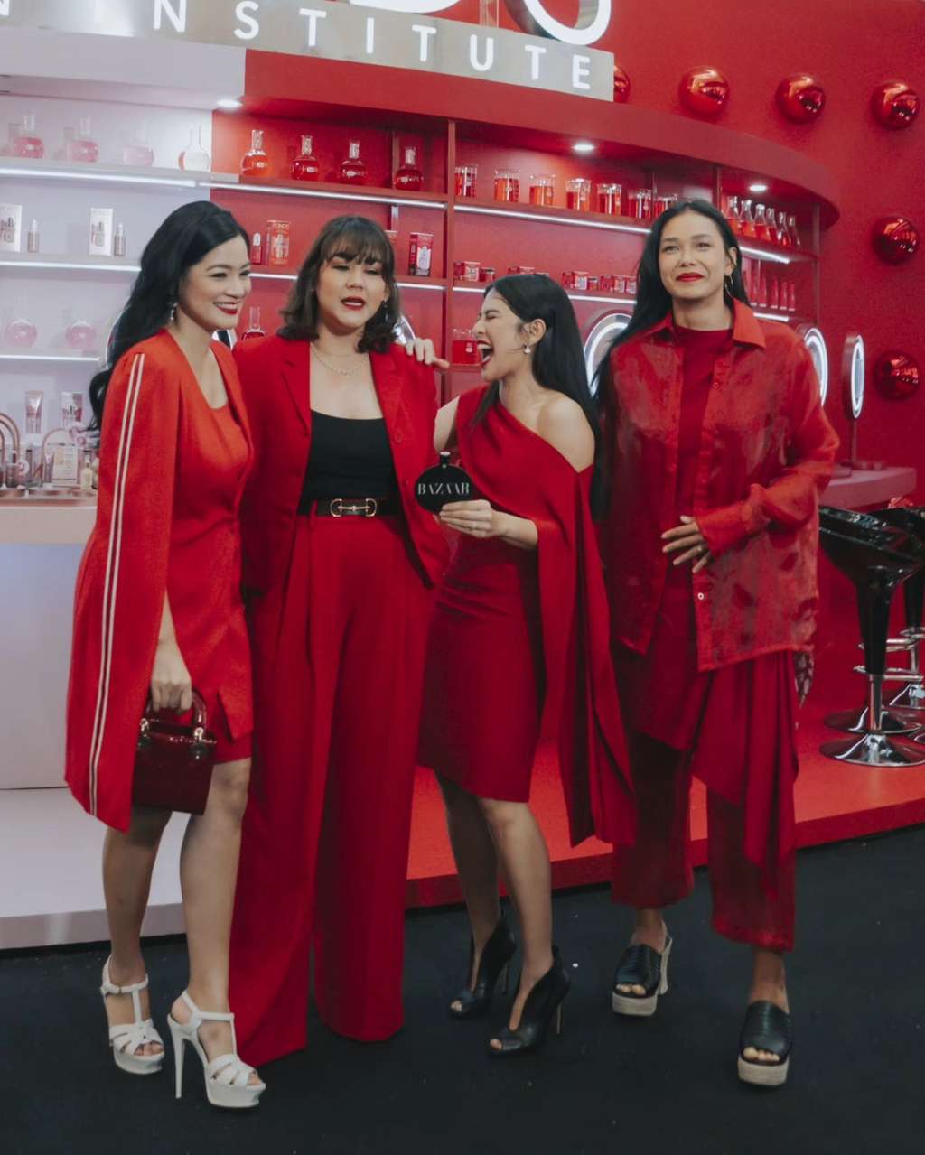 Foto Geng AADC Reunian dengan Gaya Merah Merona, Cantik dan Awet Muda!