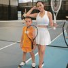 8 Foto Xabiru dan Chava yang Mulai Aktif Latihan Tenis, Lincah dan Cepat Tanggap Banget!