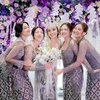 9 Potret Aaliyah Massaid Tampil Cantik Jadi Bridesmaid di Pernikahan Mahalini dan Rizky Febian