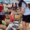  Foto Indah Permatasari Borong Ikan di Pasar Tradisional, Tetap Cantik Meski Cuma Pakai Sendal Jepit