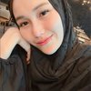 7 Foto Selfie Ayu Ting Ting Pakai Hijab, Makin Cantik Aja nih?!