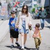 Bak Lagi Momong 2 Adiknya, Ini Gaya Nagita Slavina saat Jalan Bareng Rafathar dan Rayyanza di Korea Selatan