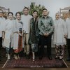 Foto Kekompakan Mieke Amalia dengan Mantan Istri Tora Sudiro di Momen Pertunangan Sang Anak