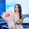 Biasa Tampil Imut, Ini 10 Foto Elsa Japasal dengan Dress yang Elegan