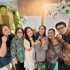 8 Foto Lamaran Nadya Adik Nathalie Holscher, Digelar Tertutup dan Sederhana dengan Keluarga