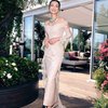 Cantik Paripurna dengan Balutan Kebaya, Ini Deretan Foto Raline Shah di Acara Closing Cannes Film Festival