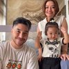 Baby Xarena Gemoy Banget, Ini 8 Foto Keluarga Siti Badriah yang Kompak Joget Bareng