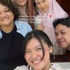 Bikin Bangga, Ini 7 Foto Nadin Amizah Sukses Wujdukan Impiannya untuk Bangun Musala