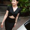 8 Foto Prilly Latuconsina Pamer Perut Rata, Definisi Body Goals Idaman nih!