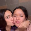 8 Foto Kelulusan SMA Anak Ussy Sulistiawaty, Makin Cantik Mirip Mamanya