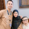 10 Foto Raffi Ahmad dan Nagita Slavina Berangkat Haji, Penuh Haru Pisah dari Anak